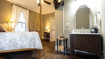 1 bedroom, desk, iron/ironing board, free WiFi
