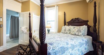 Find genuine southern hospitality in Hendersonville at the 1898 Waverly Inn.