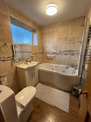 Sabonete, papel higiênico