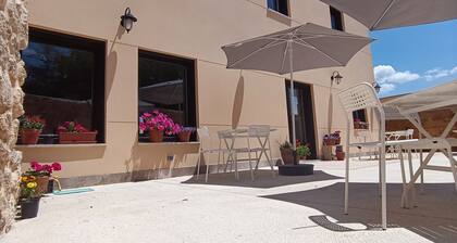 RURAL HOSTEL ON THE CAMINO DE SANTIAGO IDEAL FOR FAMILIES