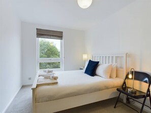 1 soverom, strykejern/-brett, wi-fi (inkludert) og sengetøy