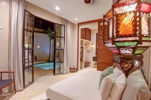 4 soverom, skrivebord, strykejern/-brett og wi-fi