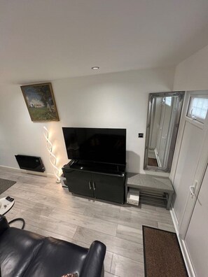 Smart TV - Franky’s Place (London)