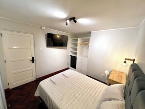 1 slaapkamer, een bureau, gratis wifi, beddengoed