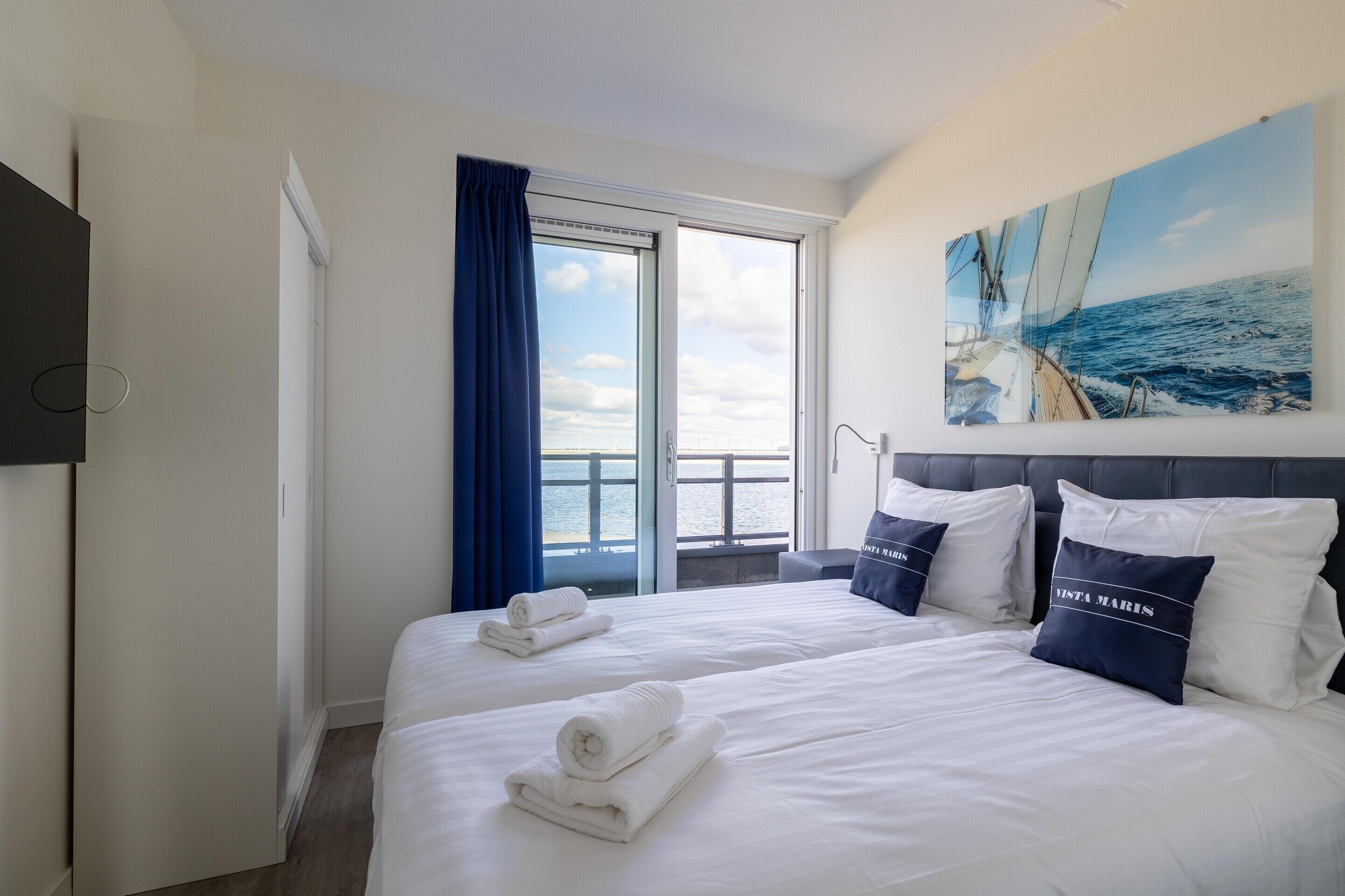 Nhà | 2 phòng ngủ, bộ trải giường 