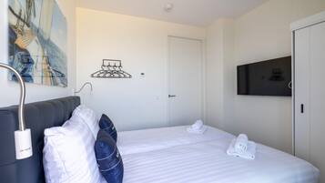 2 bedrooms, bed sheets