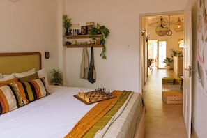 1 bedroom, WiFi, bed sheets