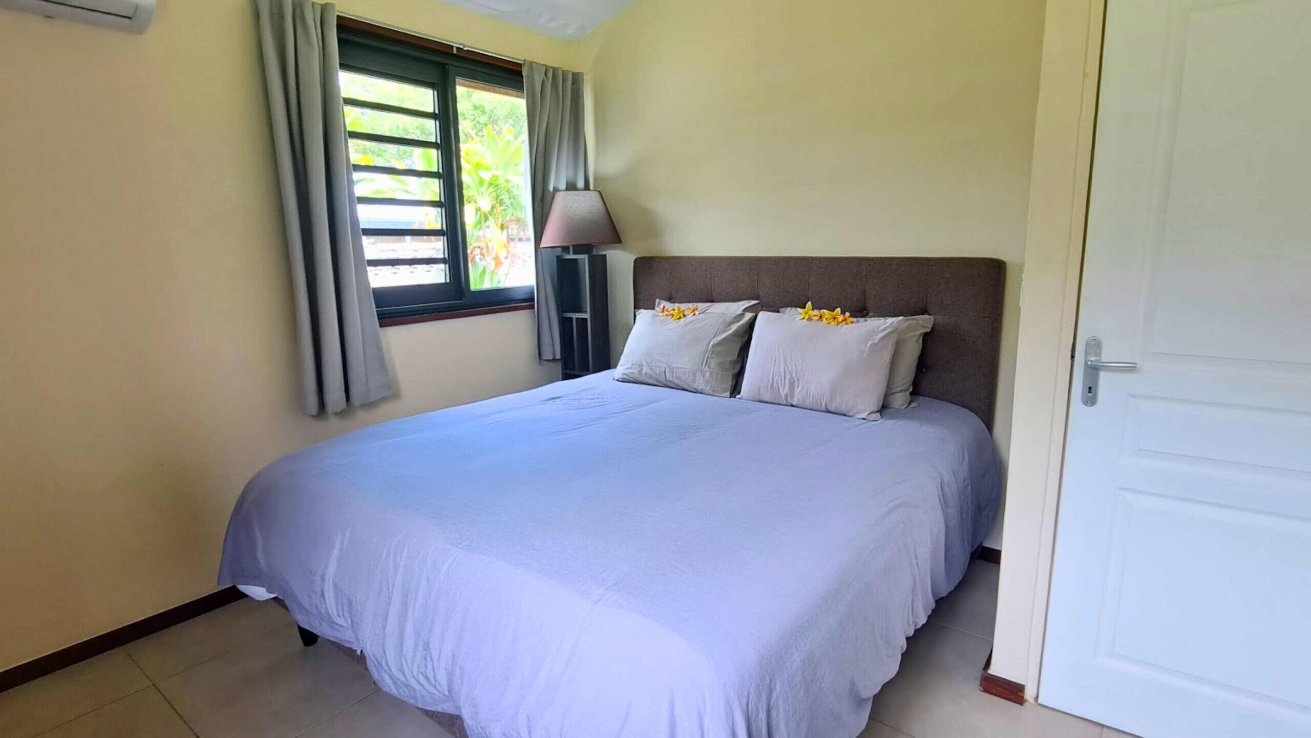 Wifi gratis y ropa de cama 