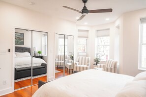 4 bedrooms, desk, iron/ironing board, free WiFi