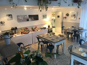 Dining - HOTEL LE CASTELET (Saintes-Maries-de-la-Mer)