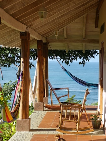 Exterior. Hotel Kambutaleko