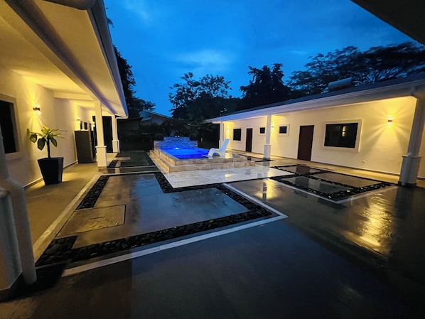 Pool - Hacienda Iguana 3 brm 4 bath private house w/pool steps away from Beach club (Tola)