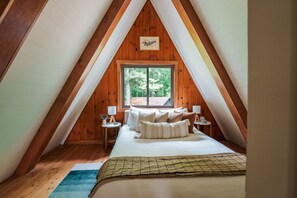 3 bedrooms, desk, free WiFi, bed sheets - The AFrame at Finch Creek (Bellaire)