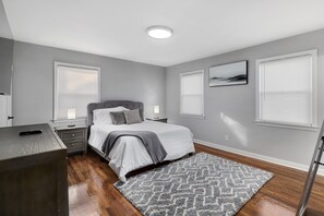 4 Schlafzimmer, Bügeleisen/Bügelbrett, WLAN, Bettwäsche