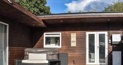 2 bedroom accommodation in Woodlands