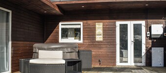 2 bedroom accommodation in Woodlands