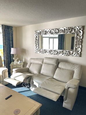 Smart TV - Spacious Oceanfront 2-bedroom Condo in Bay Watch in beautiful North Myrtle Beach (North Myrtle Beach)