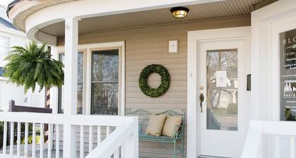 Maison 704; A Downtown Charlevoix Vintage Charmer