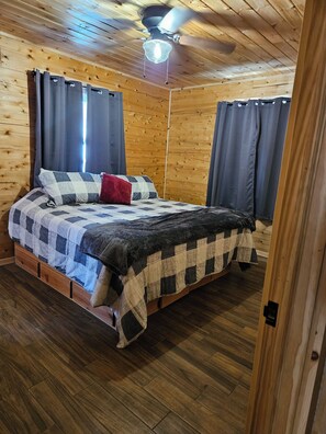 4 bedrooms, free WiFi, bed sheets