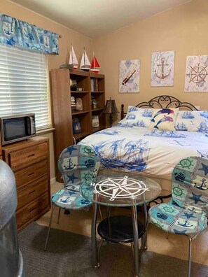 Strykejern/-brett, reiseseng for barn, wi-fi og sengetøy