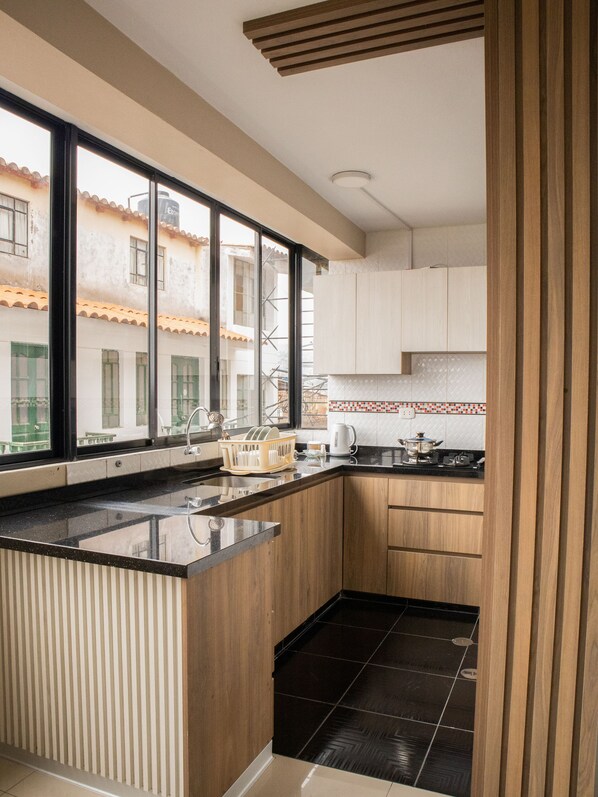 Fridge, microwave, dishwasher, electric kettle - Beautiful Apartment in Ayacucho (Ayacucho)