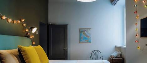 1 dormitorio, tabla de planchar con plancha, wifi y ropa de cama