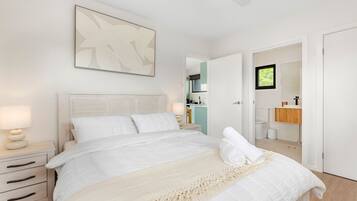 1 bedroom, iron/ironing board, travel cot, free WiFi