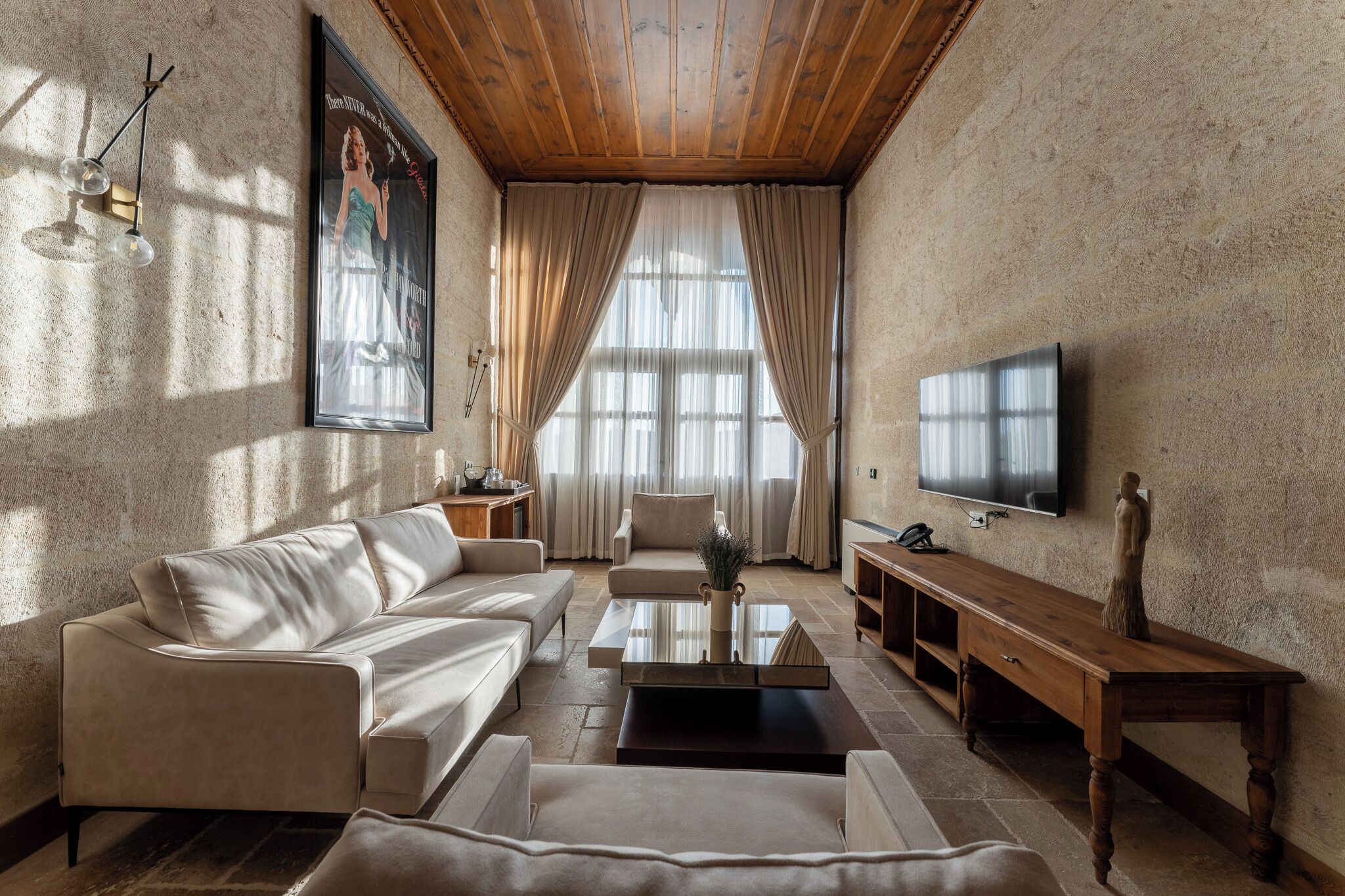 Legacy Suite | Minibar, Zimmersafe, individuell dekoriert, individuell eingerichtet