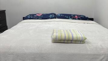 1 Schlafzimmer, Bügeleisen/Bügelbrett, WLAN