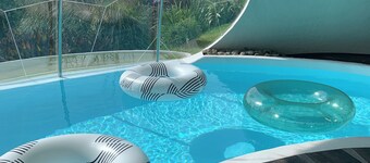 Iconic & Curvaceous Beach House