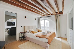 Apartment | 1 bedroom, laptop workspace, iron/ironing board, bed sheets - Cosy Apartment - 1br/4p - Les Halles (Paris)