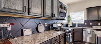 Huge Oasis Retreat>Arcade>Pool Table>Heated Pool & Spa>Super H on AirBB