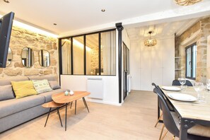 Dining - Cozy Apartment - 1br/4p - Sentier (Paris)