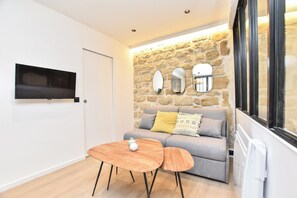 Apartment | Living area - Cozy Apartment - 1br/4p - Sentier (Paris)