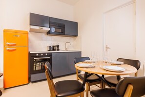 Apartment | Private kitchen - Cosy Apartment -1br/4p - Marais/place des Vosges (Paris)