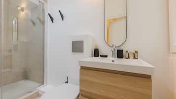 Apartment | Bathroom | Hair dryer