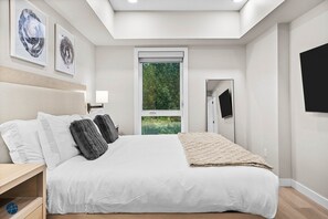 3 habitaciones, tabla de planchar con plancha, wifi y ropa de cama 