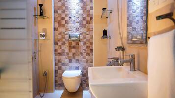 Vil·la | Bany | Dutxa, articles de tocador gratuïts i tovalloles