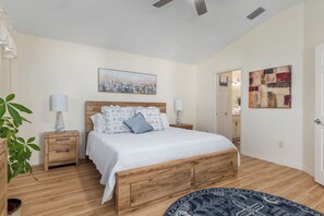 2 chambres, fer et planche à repasser, Wi-Fi gratuit, draps fournis