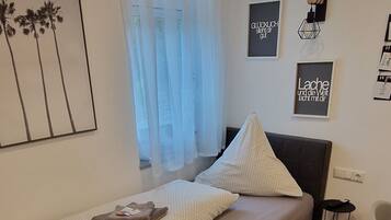 1 bedroom, WiFi, bed sheets