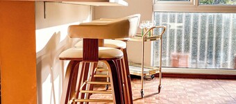 St Albans Gem: Stylish Flat, Balcony, Easy Commute