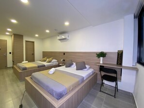 10 Schlafzimmer, Bügeleisen/Bügelbrett, WLAN, Bettwäsche