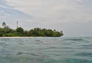 Beach nearby, white sand, free beach shuttle