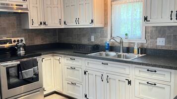 MikrovÄgsugn, ugn, spishÀll och diskmaskin