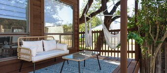 Hot tub~Game Room~Fire pit~Grill