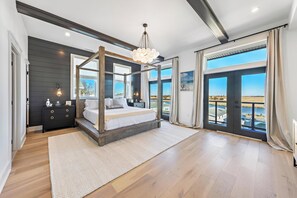 6 bedrooms, WiFi, bed sheets
