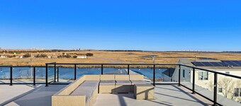 Luxury Beach House - Rooftop Decks with 360° Ocean & Bay Views, Pool, Elevator