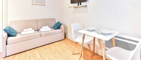 Apartment | Living area