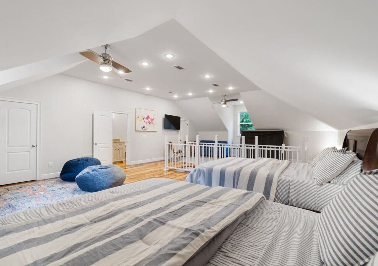 3 bedrooms, desk, travel crib, free WiFi
