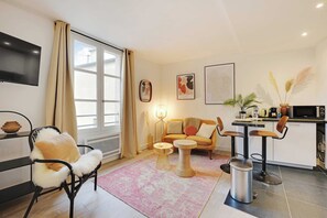 Apartment | Living area